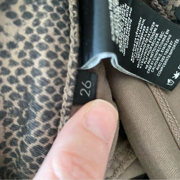 J Brand Selena Photo Ready Mid-Rise Crop Boot Jeans in Coated Boa Size 26 NWT - Picture 9 of 9